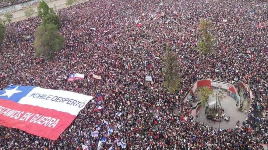 Más de un millón de chilenos protesta contra Gobierno de Piñera 
