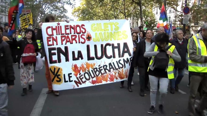 Chalecos amarillos protestan por 50.ª semana consecutiva en Francia