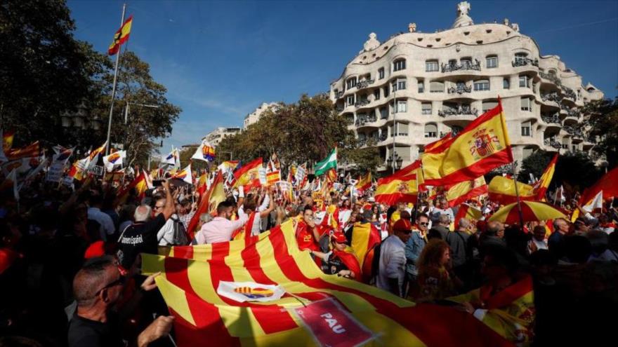 Protestas en Barcelona dicen “basta” al independentismo | HISPANTV