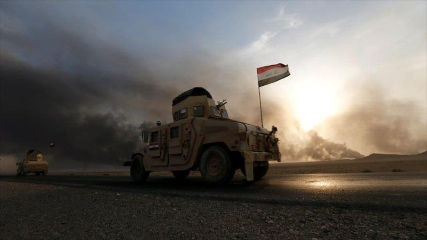 Vehículos del Ejército iraquí desplegados en la provincial de Al-Anbar para participar en una operación contra Daesh.