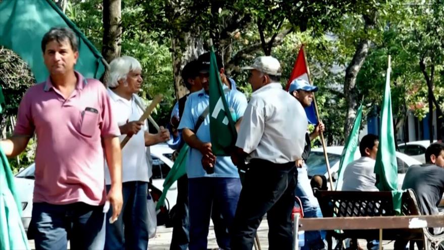 Campesinos paraguayos piden cese de desalojos violentos