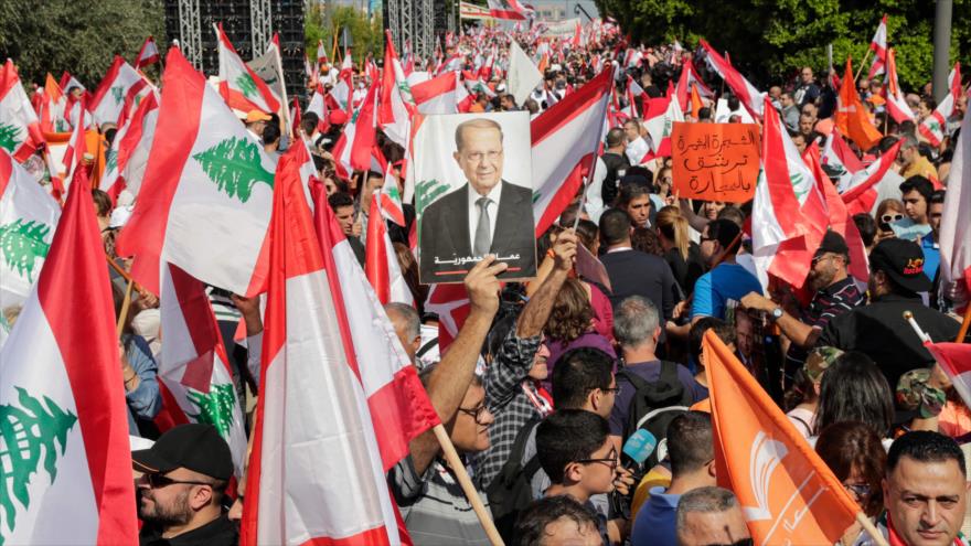 Libaneses marchan en respaldo de su presidente Michel Aoun