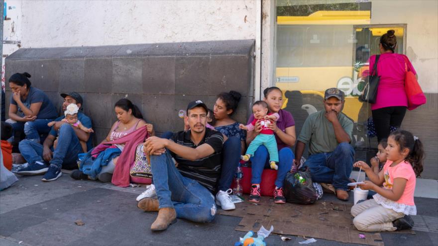Los migrantes, mayoritariamente mexicanos, en la frontera entre México y EE.UU. en la ciudad Juárez, México, 12 de septiembre de 2019 (Foto: AFP) 