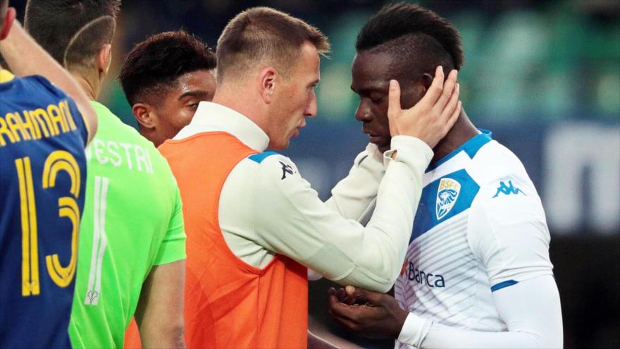 Futbolista responde cantos ‘racistas’ con un golazo para su equipo