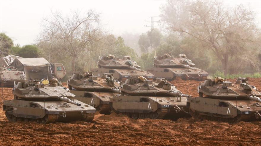 Los tanques Merkava del ejército israelí desplegados cerca de la asediada Franja de Gaza, 30 de marzo de 2019. (Foto: AFP)