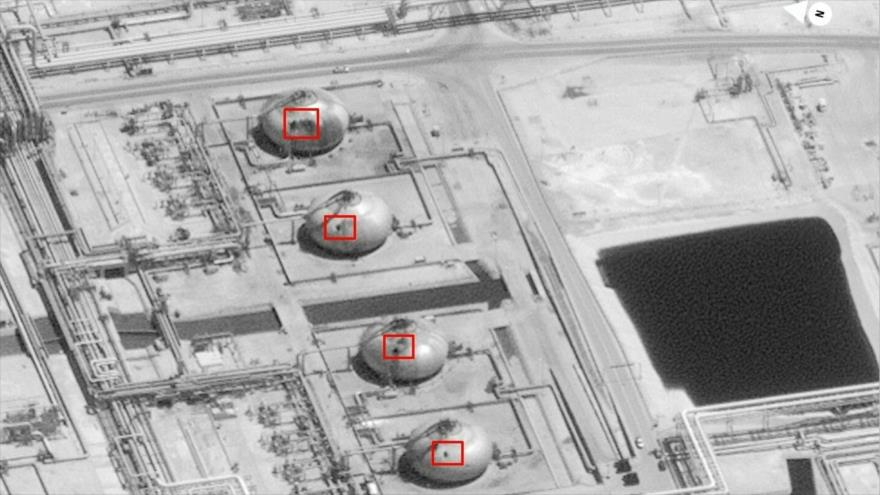 Una imagen satelital muestra los daños de los ataques con drones de Yemen a la petrolera saudí Aramco, 16 de septiembre de 2019. (Foto: AFP)
