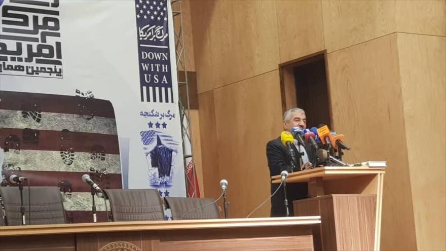 El general de división Mohamad Ali Yafari habla en un acto público en la Universidad de Teherán, 4 de noviembre de 2019.