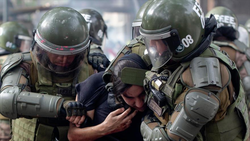 Interponen querellas contra Piñera por crímenes de lesa humanidad | HISPANTV