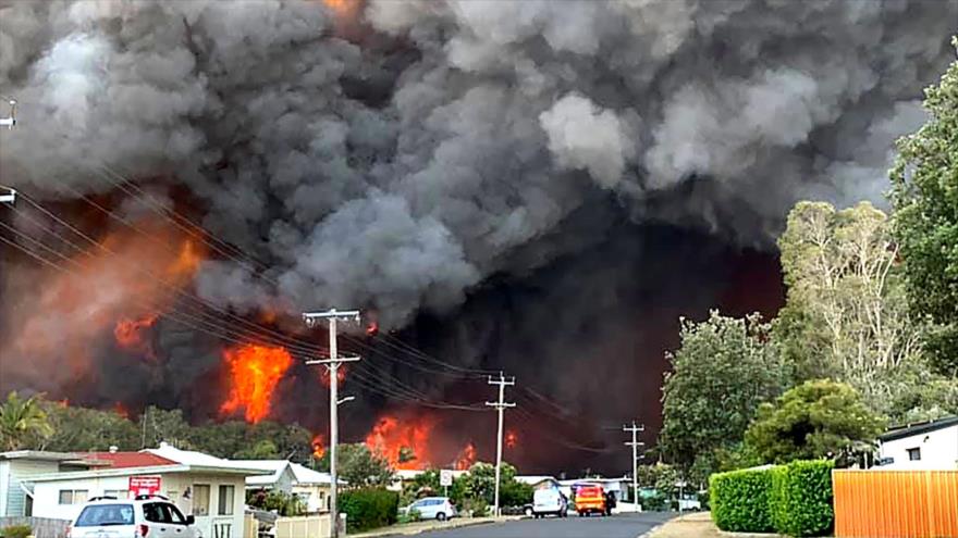 Incendios forestales arrasan 575 000 hectáreas en Australia | HISPANTV