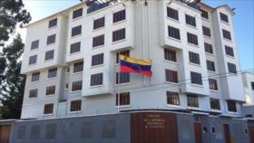 Atacan la embajada venezolana en Bolivia tras renuncia de Morales
