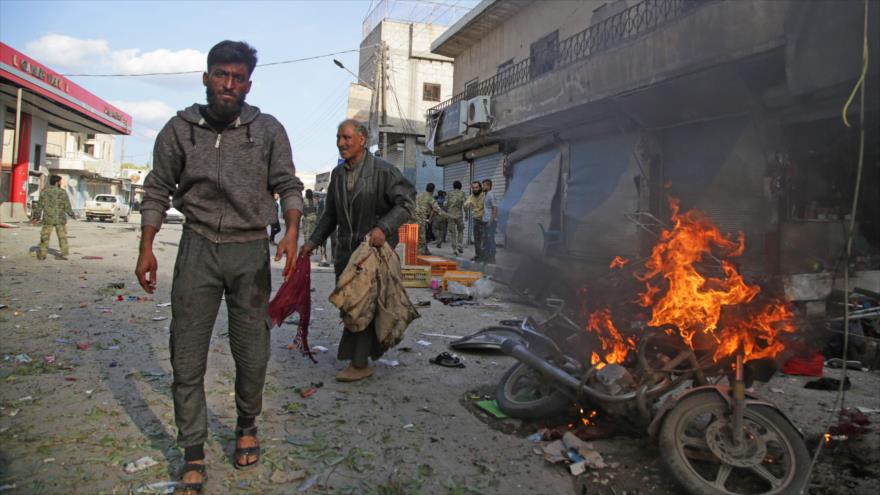 Explosión de un coche bomba en la ciudad de Tal Abyad, en el norte de Siria, 2 de noviembre de 2019. (Foto: AFP)