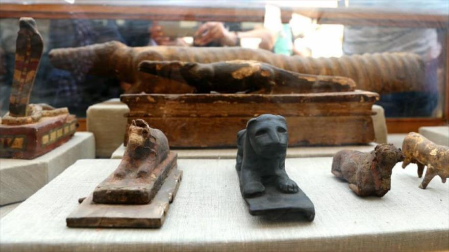 Estatuas y animales momificados encontrados en 2018 en una excavación en la ciudad egipcia de Saqqara. (Foto: Ministerio de Antigüedades de Egipto)