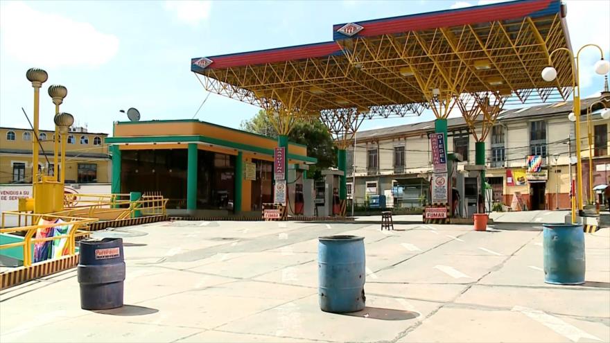 Bolivia sufre escasez de combustible y alimentos tras el golpe