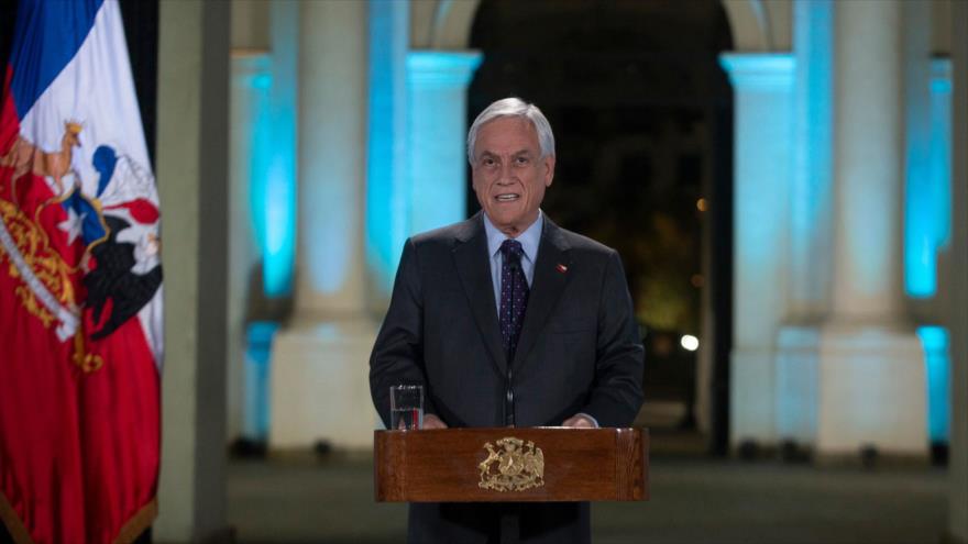 Piñera admite tras un mes de protestas: Hubo uso excesivo de fuerza