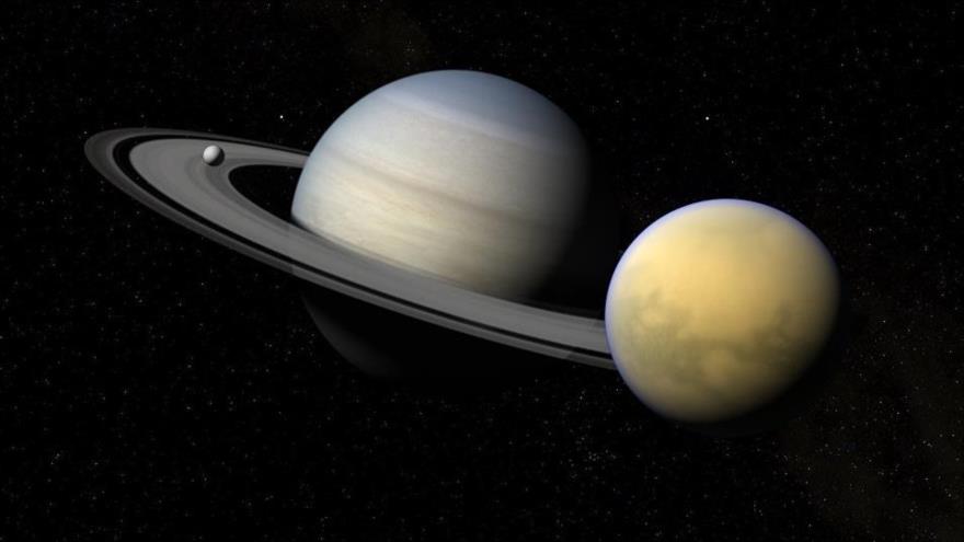 Astrónomos de la NASA elaboran el primer mapa global de Titán, la gran luna de Saturno.