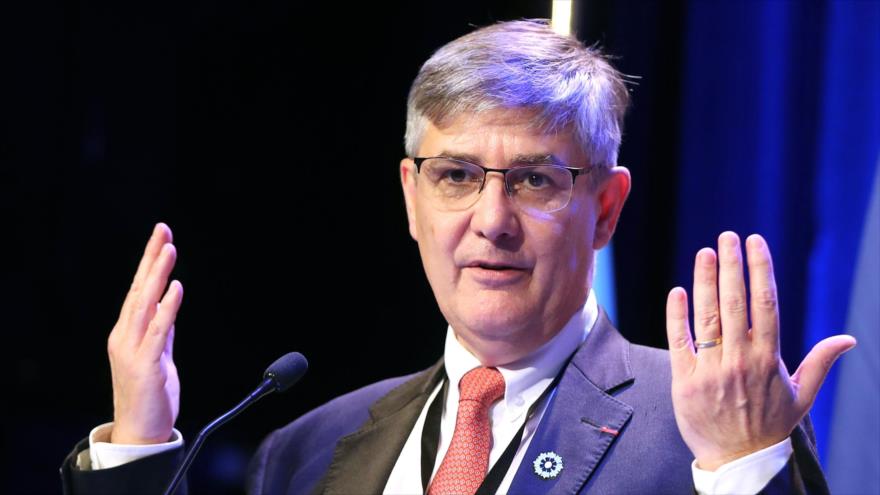 Presidente de la Asociación Francesa de Víctimas del Terrorismo, Denoix de Saint-Marc, da un discurso en Francia, 21 de noviembre de 2019. (Foto: AFP)