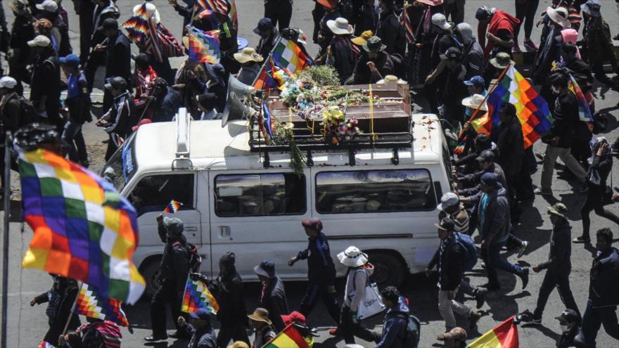 Policía boliviana reprime una protesta pacifica en La Paz