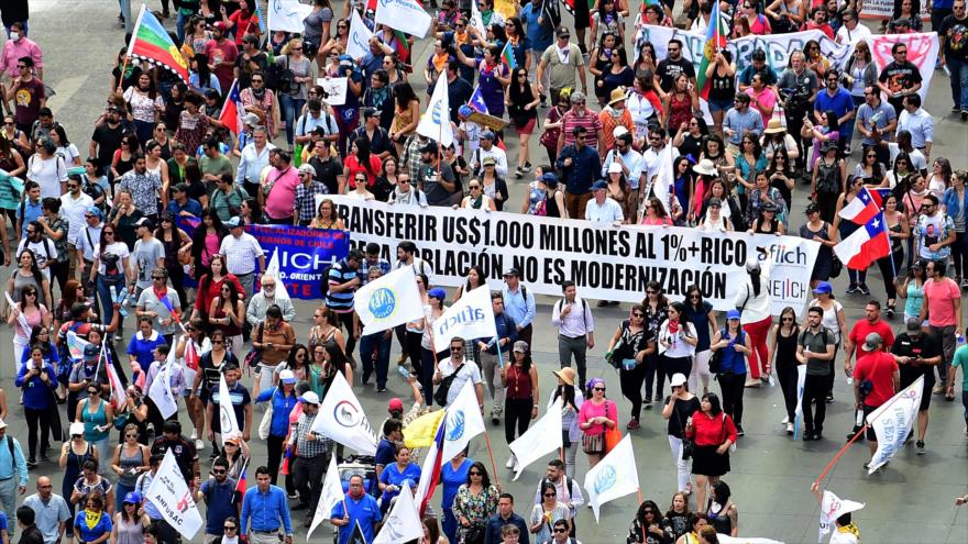Chilenos no bajan los brazos y siguen sus protestas contra Piñera	 | HISPANTV