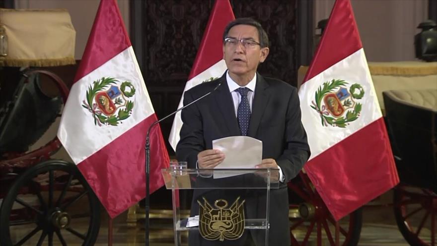 Renuncia de 2 ministros arriesga imagen anticorrupción de Vizcarra