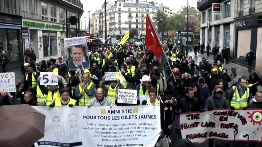 Chalecos amarillos franceses protestan por 54.ª semana consecutiva