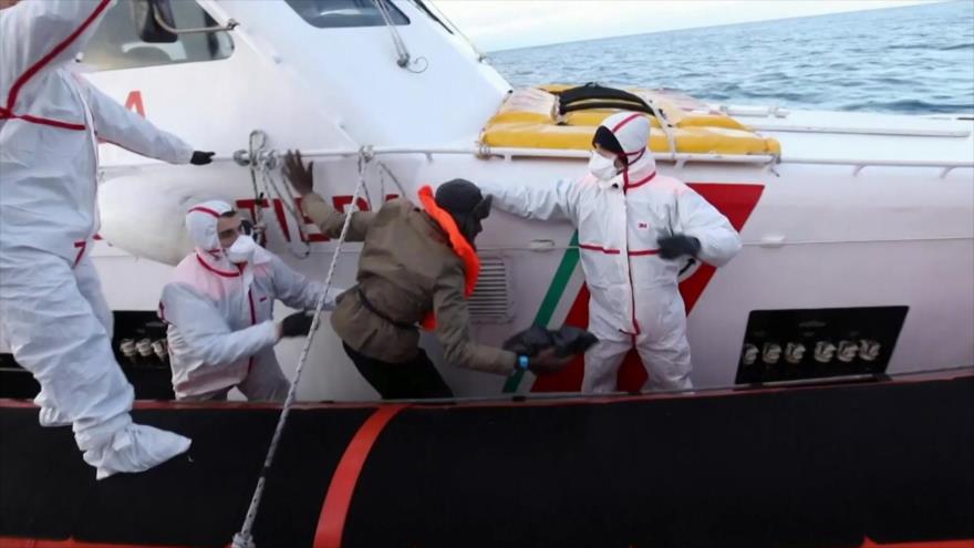 Rescatan otros 140 migrantes en las aguas del Mediterráneo