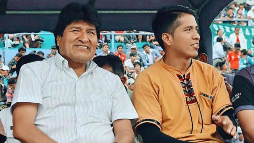 El dirigente cocalero Andrónico Rodríguez (dcha.) junto al depuesto presidente de Bolivia, Evo Morales.