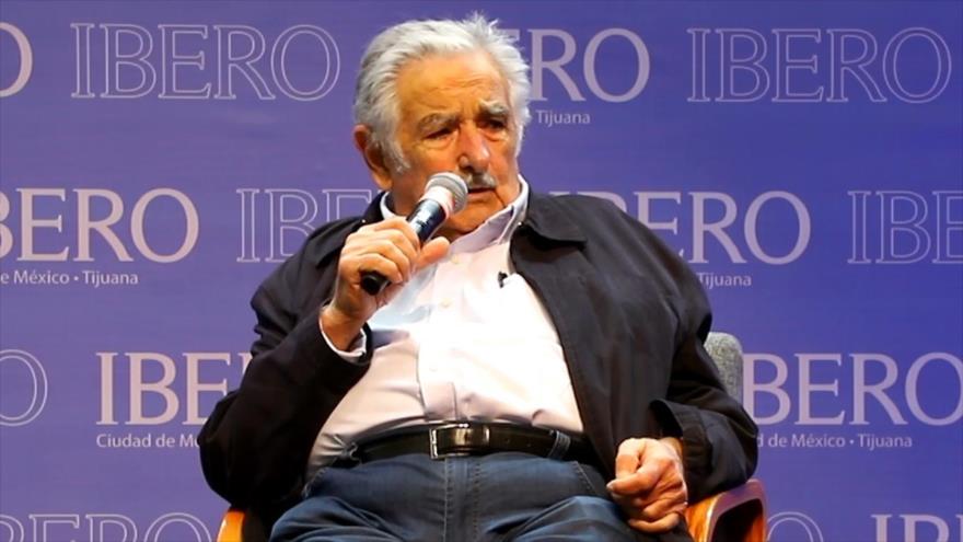 Pepe Mujica llama a la unidad latinoamericana desde México