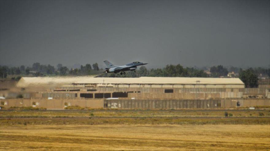 Un caza F-16 iraquí en la base aérea de Al-Balad, en la provincia de Salah al-Din en Irak, 17 de junio de 2019. (Foto: airforce.com)
