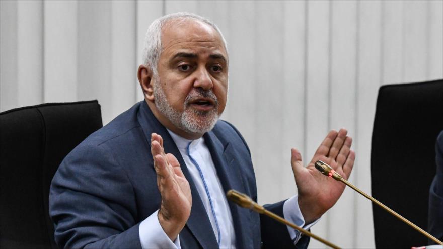 El canciller iraní, Mohamad Yavad Zarif, ofrece un discurso en un foro islámico, Kuala Lumpur, 29 de agosto de 2019. (Foto: AFP)
