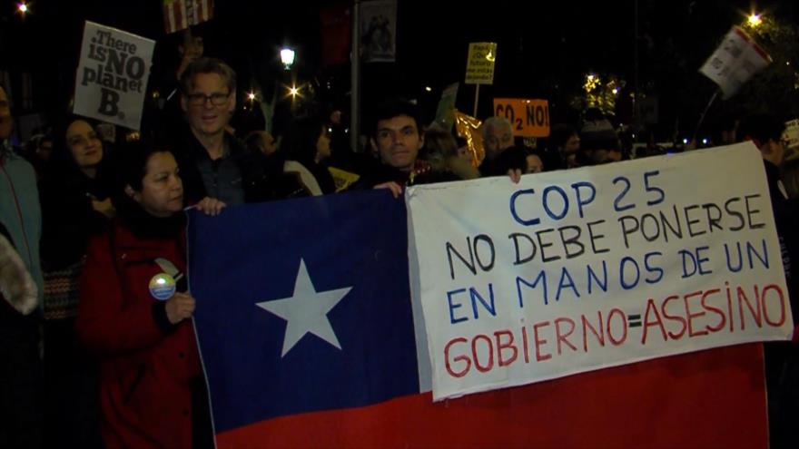 Miles de personas marchan en España contra el cambio climático