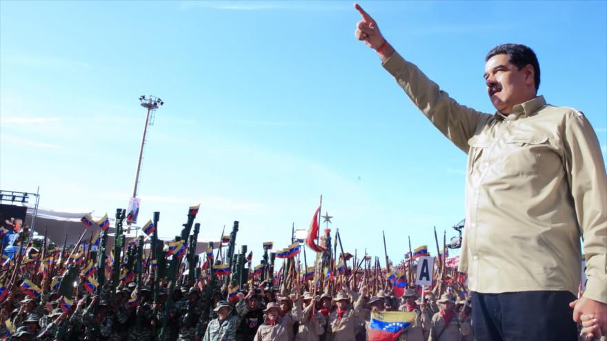 Maduro juramenta a 3 millones de milicianos ante amenazas de EEUU