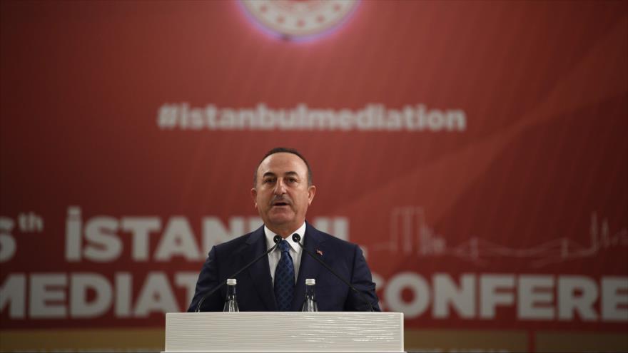 El canciller turco, Mevlut Cavusoglu, durante una reunión en Estambul (noroeste), 31 de octubre de 2019 (Foto: AFP)