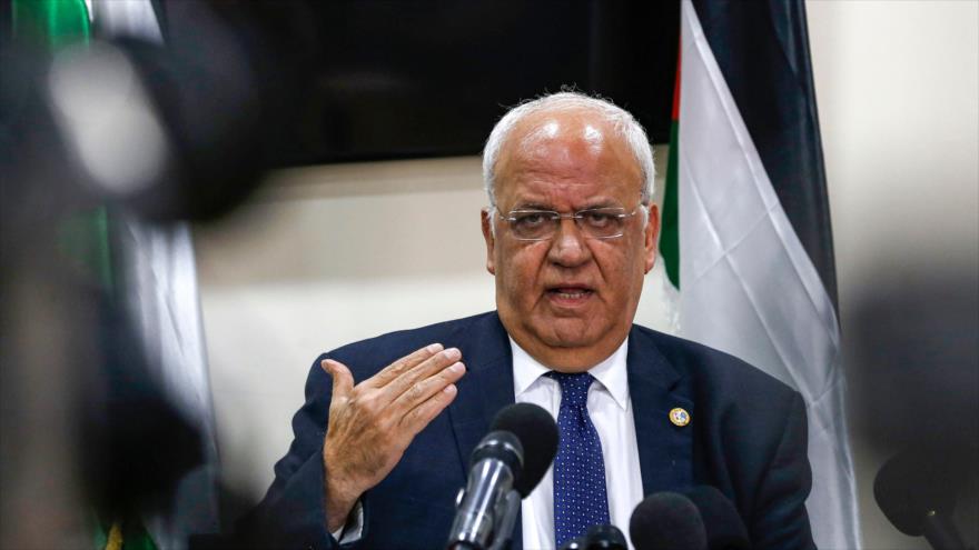 El secretario general de la Organización para la Liberación de Palestina (OLP), Saeb Erekat, en una rueda de prensa en Ramalá, 19 de noviembre de 2019. (Foto: AFP)