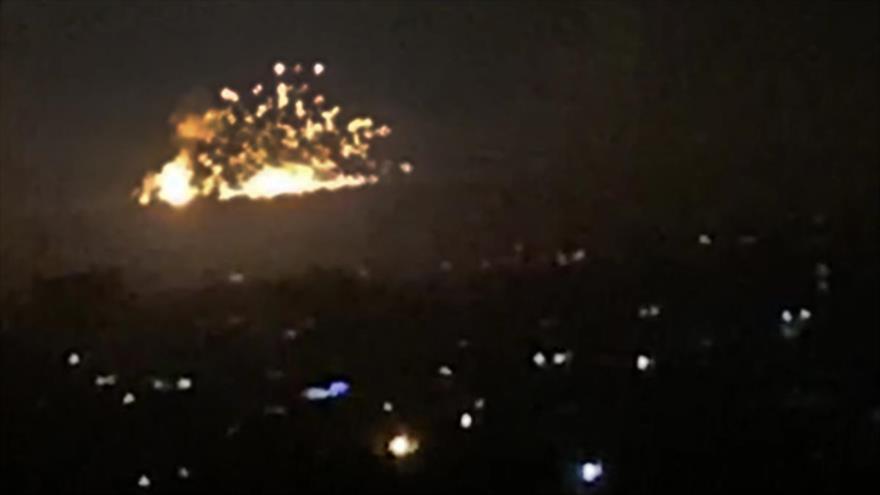Un ataque aéreo israelí en las afueras de Damasco, capital siria, 20 de noviembre de 2019. (Foto: AFP)