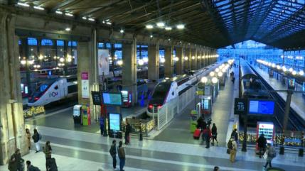 Navidad sin trenes en Francia por huelga contra reformas de Macron