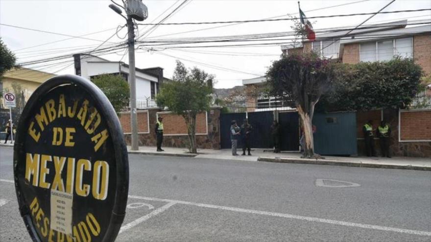 Vídeo: Asedio a embajada mexicana en Bolivia