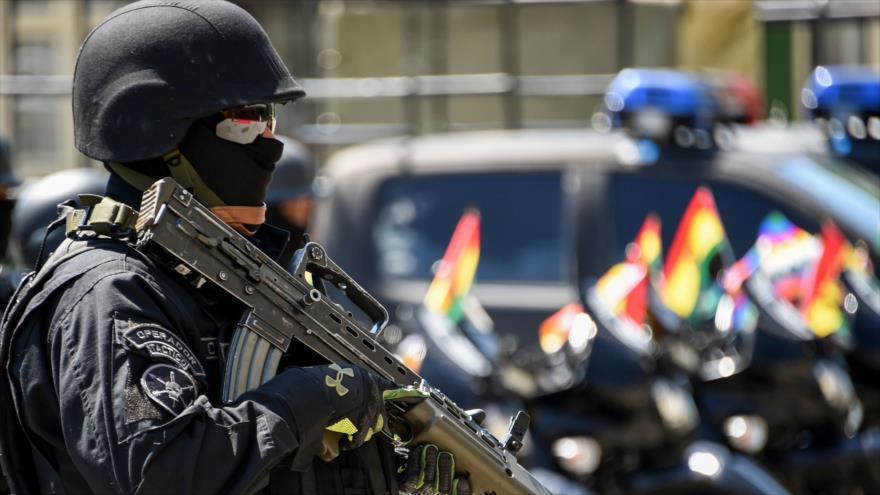 Un miembro de la unidad antiterrorista de Bolivia durante una misión en La Paz, capital, 3 de diciembre de 2019. (Foto: AFP)