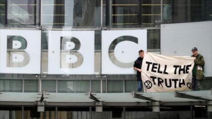 Sondeo: Británicos no confían en BBC por dar noticias parciales 