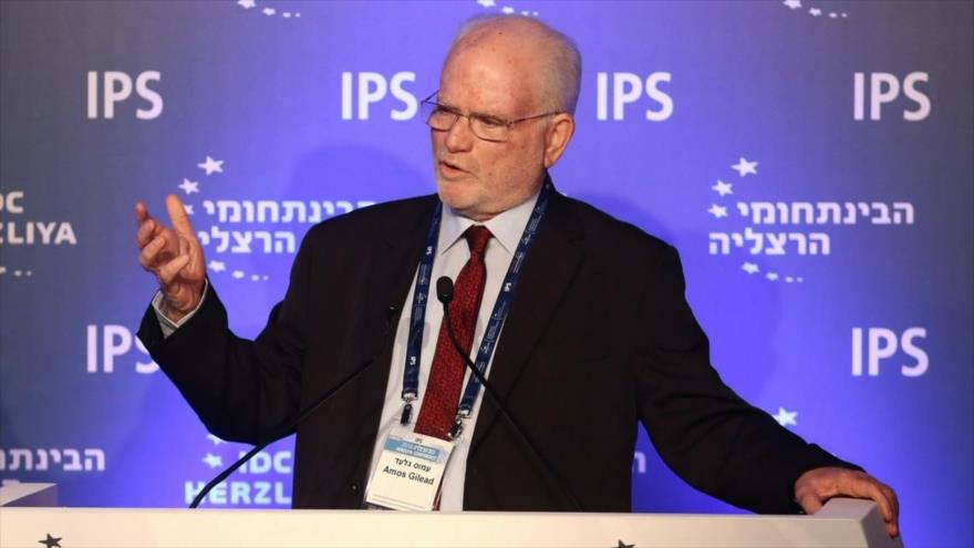 Amos Gilad, jefe del Instituto de Estrategia y Política en el Centro Interdisciplinario de Herzliya, habla en una reunión de dicho institutito israelí. 