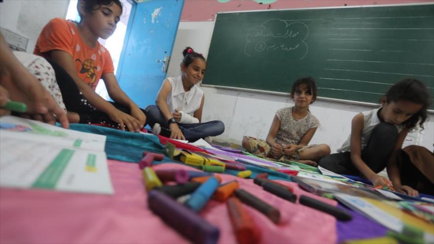 Niñas palestinas en una escuela en los territorios ocupados.