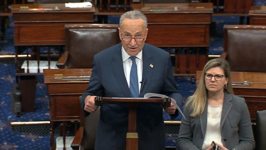 El líder de la minoría demócrata en el Senado de EE.UU., Chuck Schumer, habla en el Capitolio, 3 de enero de 2020. (Foto: AP)