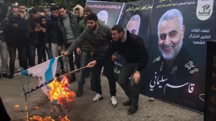 Miles de palestinos expresan su lealtad a Soleimani y sus ideales