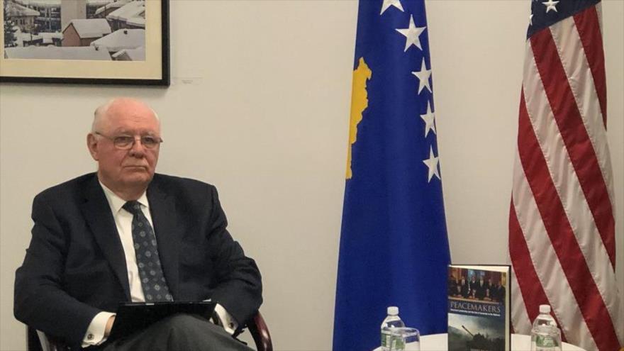 El ex subsecretario general adjunto de la OTAN James W. Pardew.