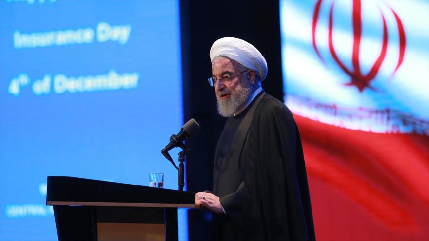 El presidente de Irán, Hasan Rohani, habla en una conferencia, Teherán, capital iraní, 4 de diciembre de 2019. (Foto: AFP)
