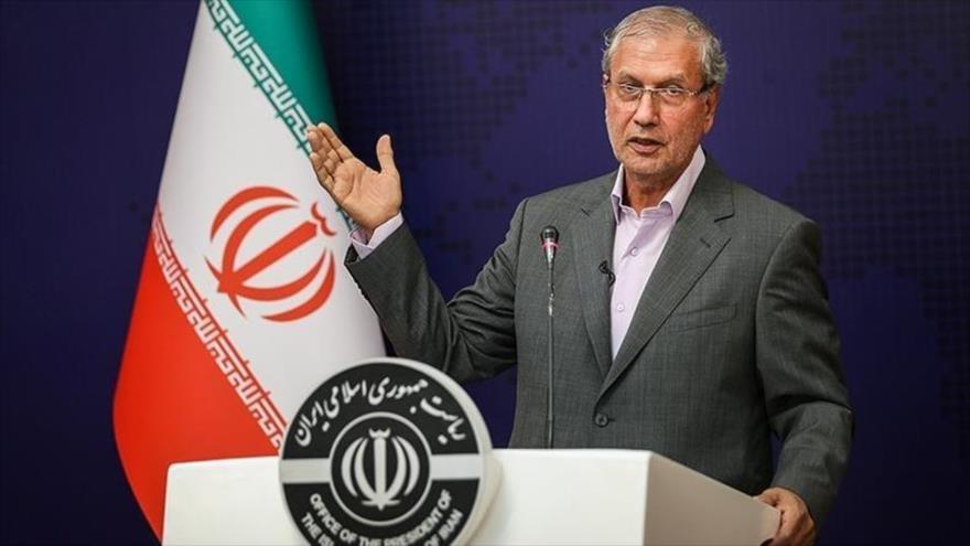El portavoz del Gobierno de Irán Ali Rabiei en una conferencia de prensa en Teherán (capital persa), 22 de julio de 2019.
