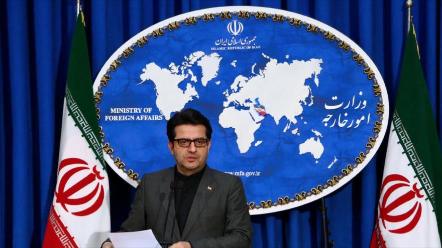 El portavoz de la Cancillería iraní, Seyed Abás Musavi, ofrece una rueda de prensa en la sede del ente situada en Teherán, capital persa.