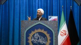 Clérigo iraní: Trump lidera el terrorismo de Estado de EEUU