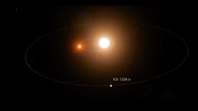 Vídeo: Hallan un exoplaneta que gira alrededor de dos estrellas