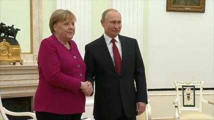 Putin y Merkel discuten la situación en torno al acuerdo nuclear