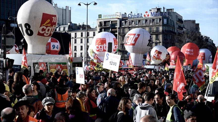 Franceses salen a las calles en una nueva jornada de protestas | HISPANTV